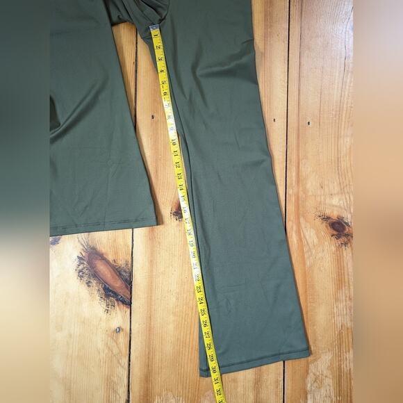 NWT American Eagle everything flare leggings size medium - Picture 6 of 8